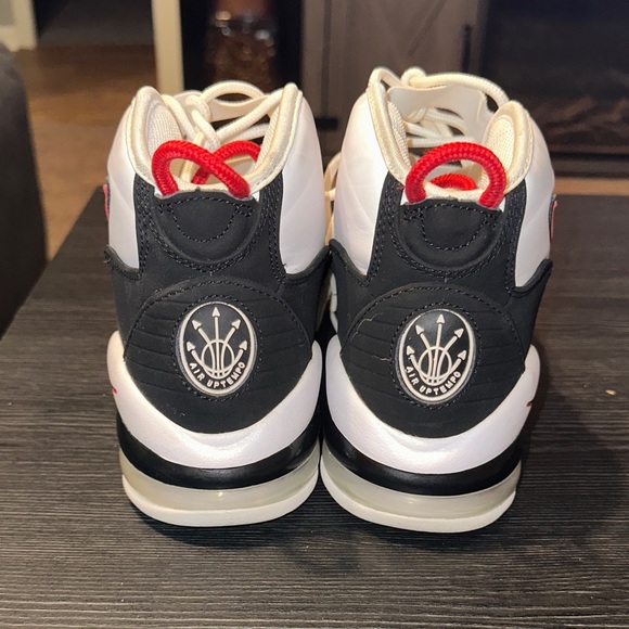 Nike Men Air Max Uptempo White and Black Sneakers with Red Details - Picture 4 of 6